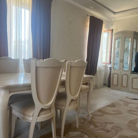 Hotel Costa Ереван Екстериор снимка