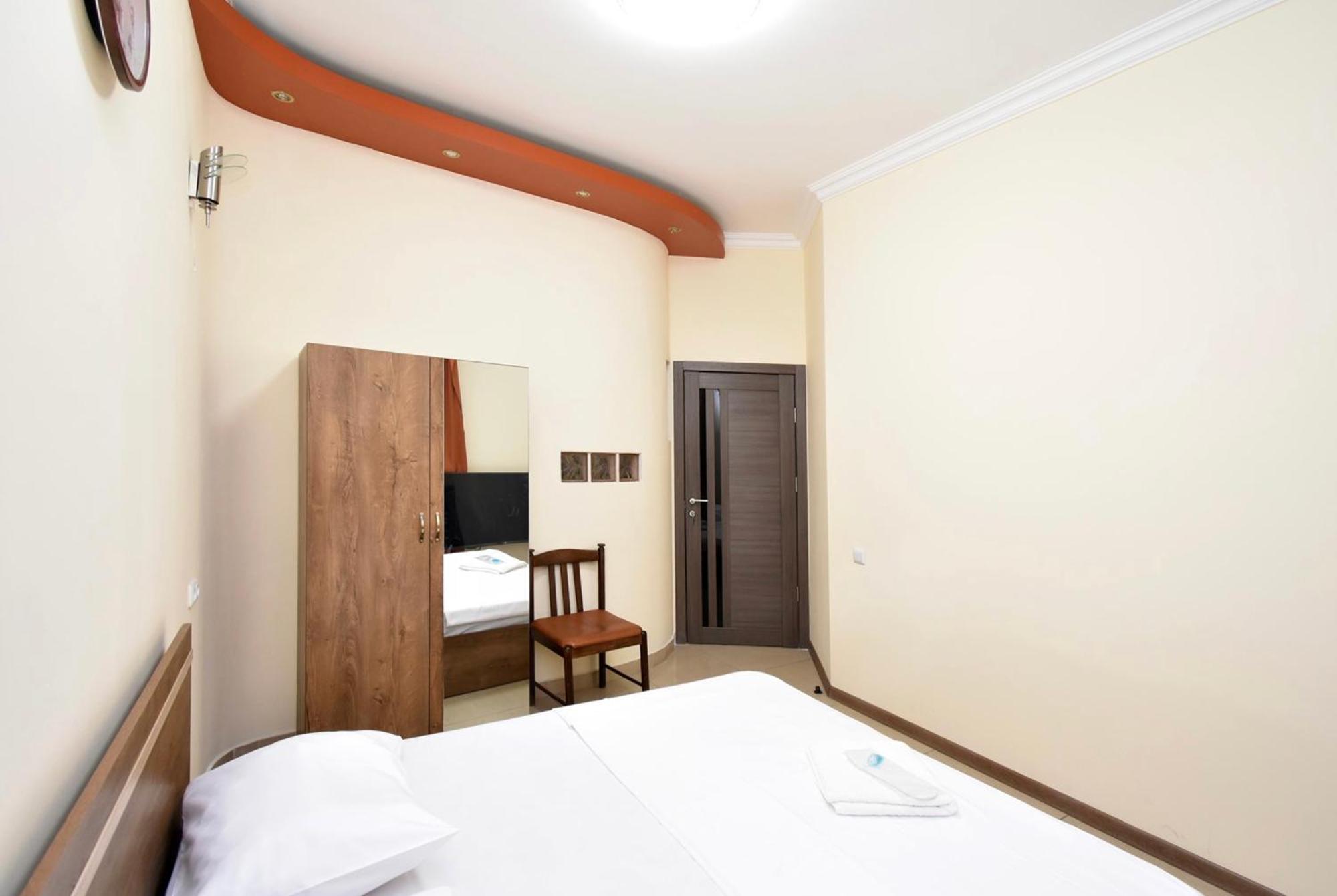 Hotel Costa Ереван Екстериор снимка